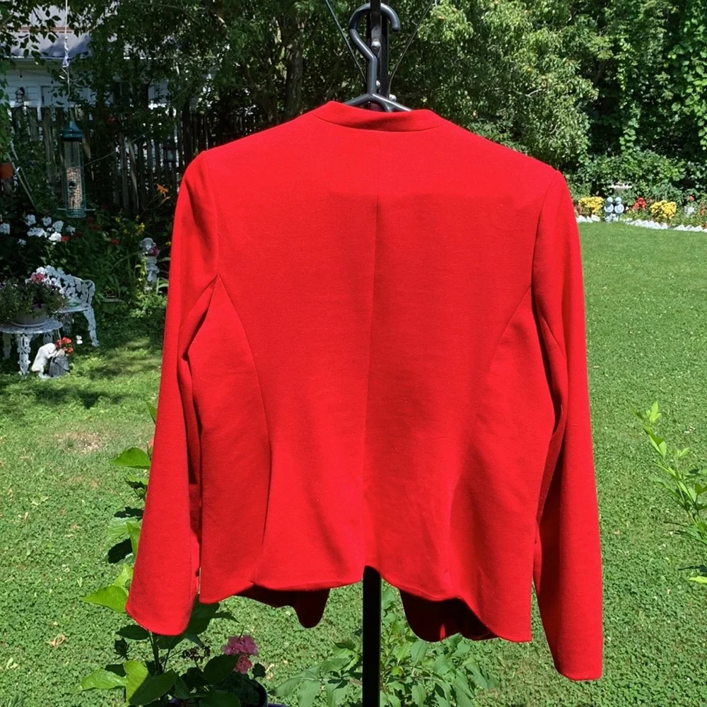 Red jacket - Picture 4 of 4